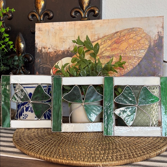 🆕3 Handmade Stained Glass Shamrock Suncatchers - Picture 5 of 11
